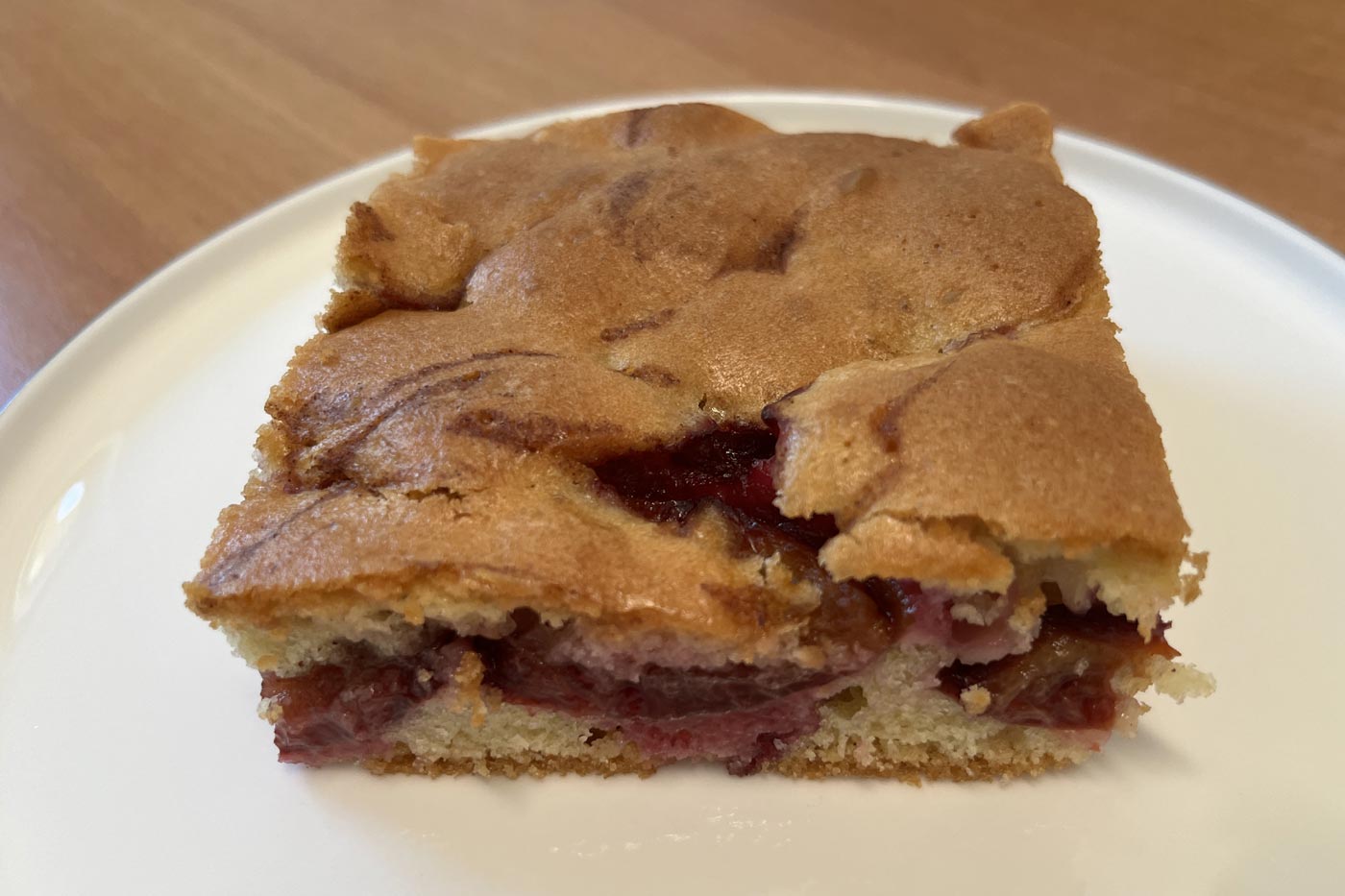 Sächsischer Pflaumenkuchen vom Blech mit Rührteigdecke
