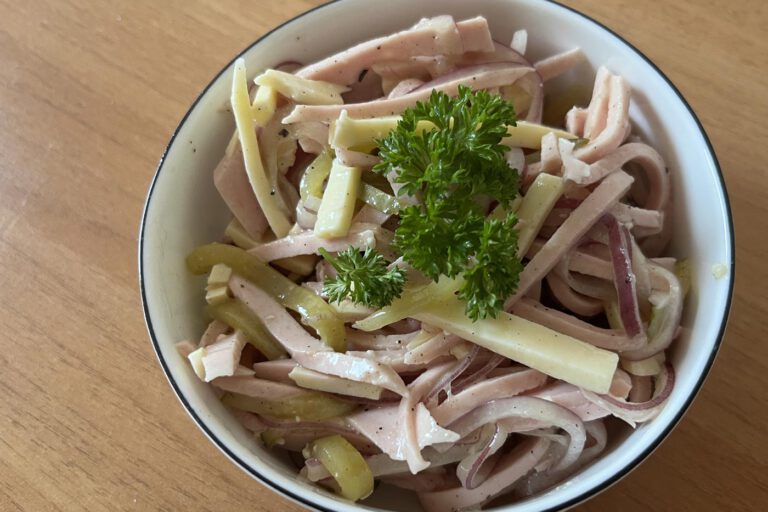 Sächsischer Wurstsalat mit Käse